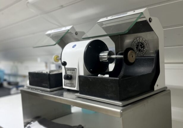 🦷 Endlich unser hauseigenes Zahntechnik-Labor! 🎉